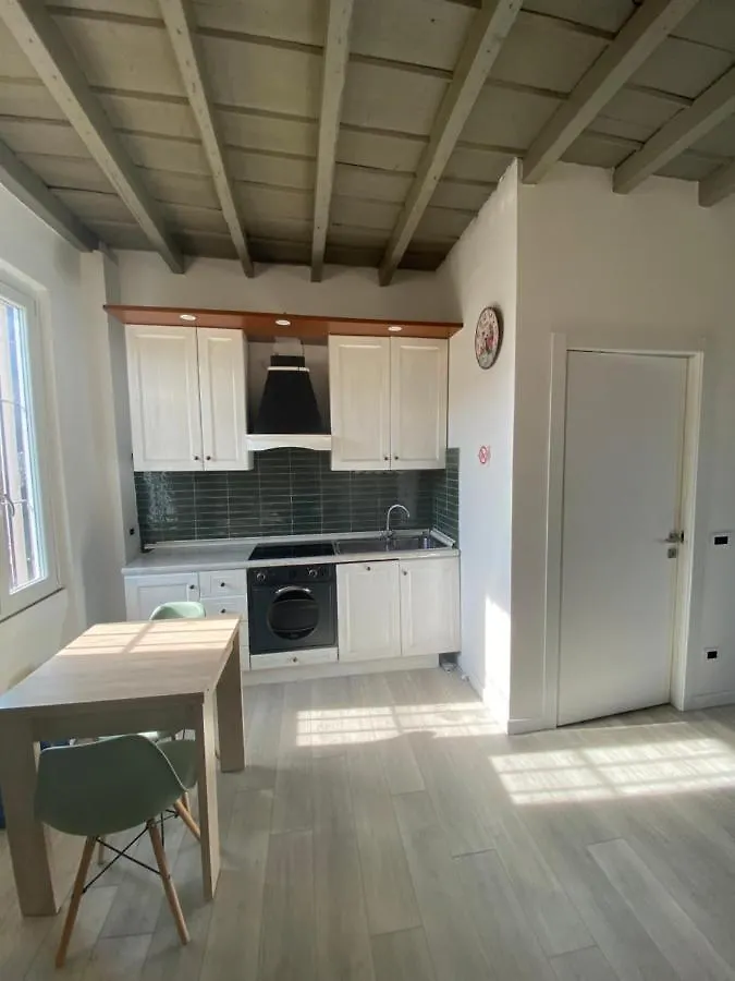 Appartement Cv Martesana Gessate 0*,